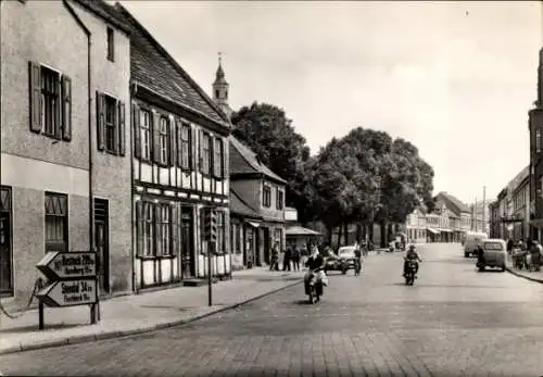 Ak Genthin am Elbe Havel Kanal, Ernst-Thälmann-Straße