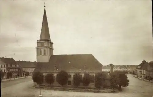 Ak Dobrowolsk Pillkallen Ostpreußen, Markt, Kirche