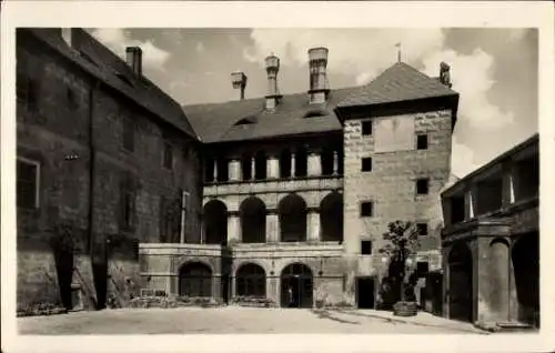 Ak Mělník Mittelböhmen, Burg, Innenhof