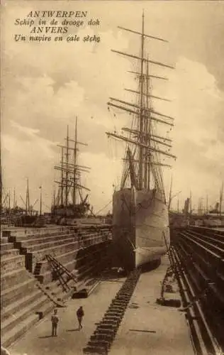 Ak Antwerpen Antwerpen Flandern, ein Schiff im Trockendock