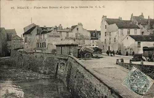 Ak Meaux Seine-et-Marne, Place Jean Bureau, Quai de la Grande Ile