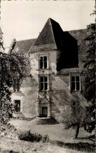 Ak Saint Vincent de Cosse Dordogne, Chateau de Panassou, Cour interieure