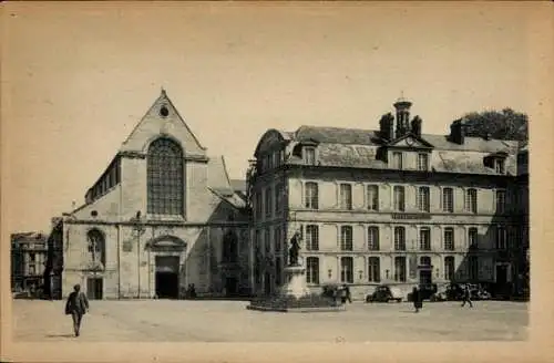 Ak Bernay Eure, Place de Hotel de Ville