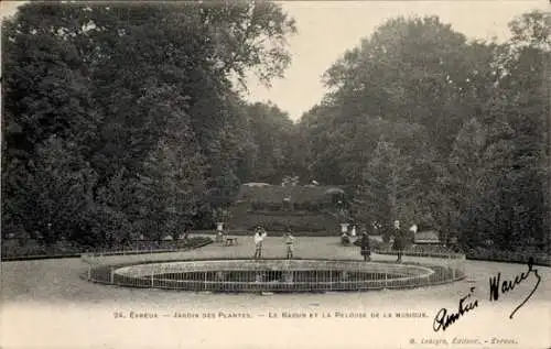 Ak Évreux Eure, Jardin des plantes, Bassin, Pelouse de la Musique