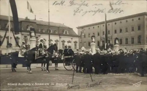 Ak König Alfons XIII von Spanien in Berlin, Alfonso XIII, Kutsche, Pferde