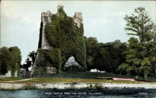 Ak Killarney Irland, Ross Castle vom Wasser aus