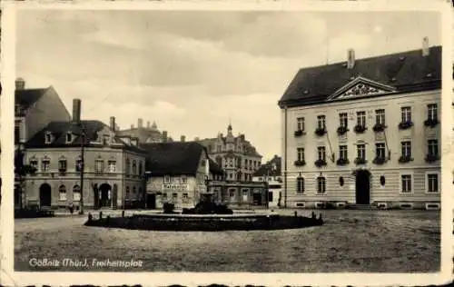 Ak Gößnitz in Thüringen, Freiheitsplatz, Ratskeller, Brunnen, Häuserfassaden