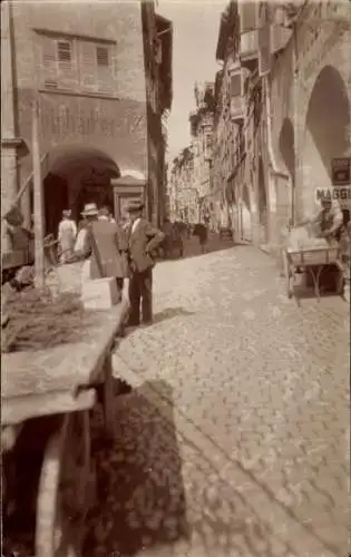 Foto Ak Lugano Kanton Tessin Schweiz?, Straßenpartie, Feinbäcker