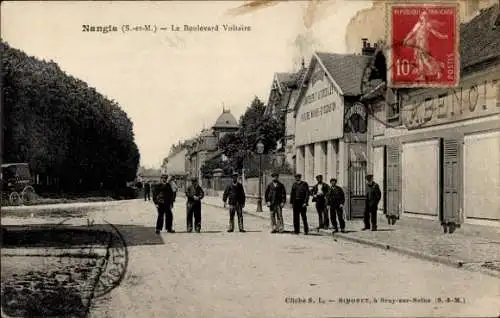 Ak Nangis Seine et Marne, Boulevard Voltaire