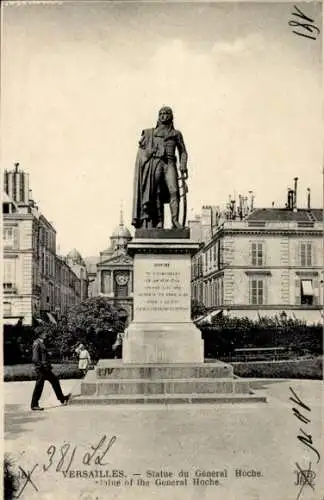 Ak Versailles Yvelines, Statue du Generale Hoche