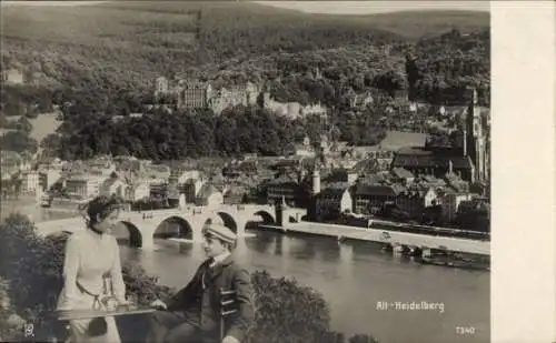 Ak Heidelberg am Neckar, Panorama, Brücke, Paar