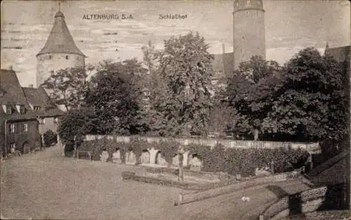 Ak Altenburg in Thüringen, Schlosshof