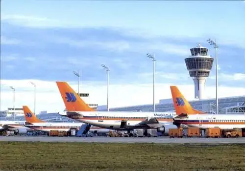 Ak Passagierflugzeuge der Hapag Lloyd, Flughafen