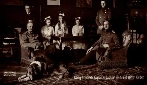 Ak König Friedrich August III. von Sachsen im Kreise seiner Kinder