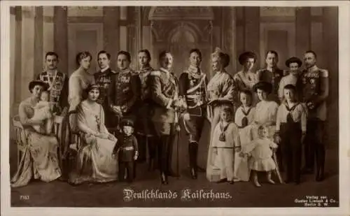 Ak Deutsches Kaiserhaus unter Kaiser Wilhelm II., Auguste Viktoria, Gruppenportrait, Liersch 7163