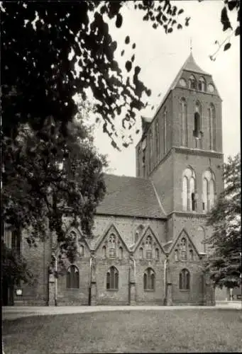 Ak Güstrow in Mecklenburg, Turm, nördliche Halle, Langhaus