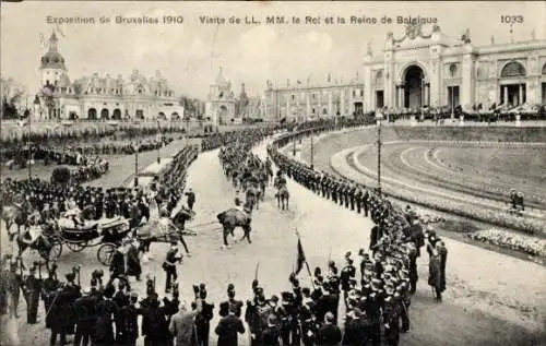 Ak Brüssel Brüssel, Ausstellung 1910, Besuch des Königs und der Königin von Belgien