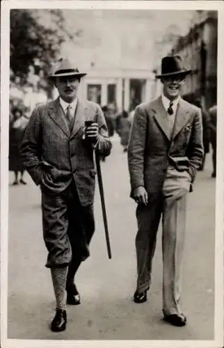 Ak Prinz Bernhard zur Lippe-Biesterfeld mit seinem Vater, Portrait