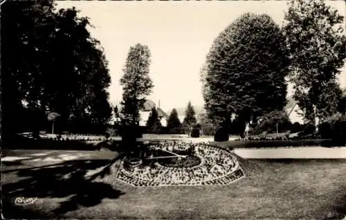 Ak Louviers Eure, Jardin public, Horloge fleurie