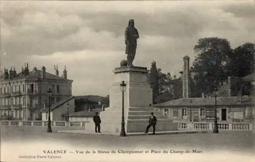 Ak Valence Drôme, Vue de la Statue de Championnet, Place du Champ-de-Mars