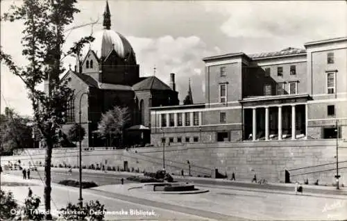 Ak Oslo Norwegen, Arne Garborgs plass, Deichmanske Bibliotek, Trefoldighetskirken