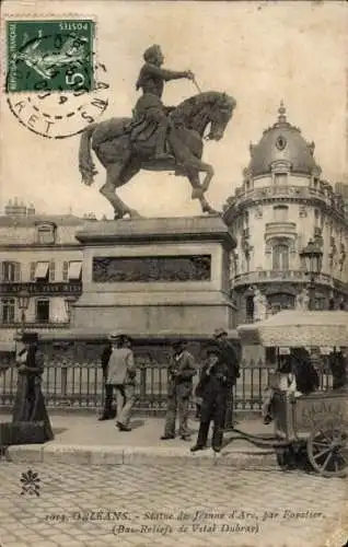 Ak Orléans Loiret, Statue de Jeanne d'Arc, par Foyatier