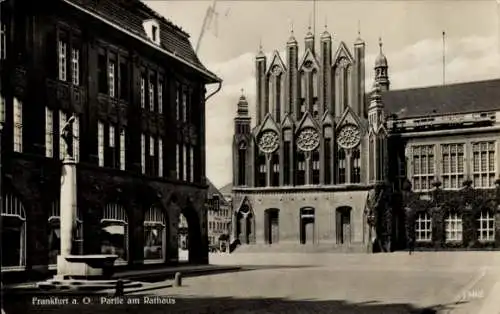 Ak Frankfurt an der Oder, Rathaus, Brunnen