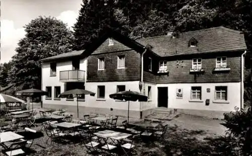 Ak Thiemitz Schwarzenbach am Wald Oberfranken, Gaststätte Pension Zum Forsthaus, Terrasse