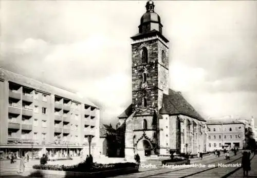 Ak Gotha in Thüringen, Magarethenkirche am Neumarkt, Außenansicht