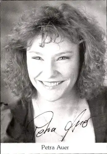 Ak Schauspielerin Petra Auer, Portrait, Autogramm