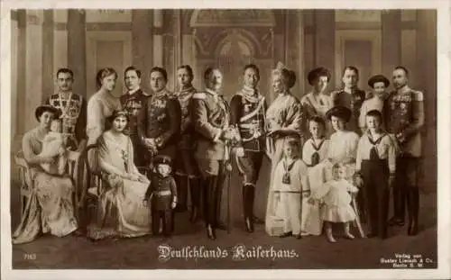 Ak Deutsches Kaiserhaus unter Kaiser Wilhelm II., Auguste Viktoria, Gruppenportrait, Liersch 7163