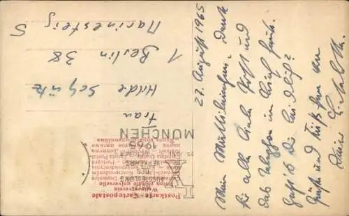 Ak Kaiserin Auguste Viktoria mit Buch, Standportrait