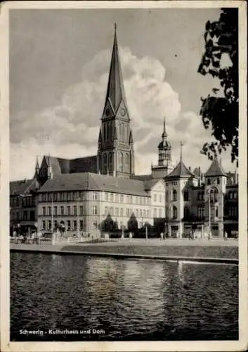 Ak Schwerin in Mecklenburg, Kulturhaus und Dom