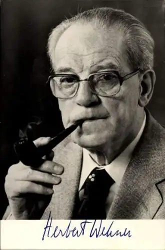 Ak Politiker Herbert Wehner, SPD, Portrait mit Pfeife