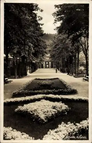 Ak Polanica Zdrój Bad Altheide Schlesien, Kurplatz, Blumenbeete, Promenade