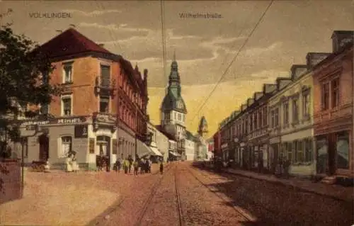 Ak Völklingen im Saarland, Wilhelmstraße, Kirchturm, Gasthof Münchener Kindl