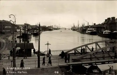 Ak Liepaja Libau Lettland, Hafen, Brücke