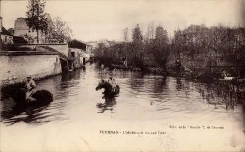 Ak Tournan in Brie Seine et Marne, die Wasserstelle auf dem Wasser