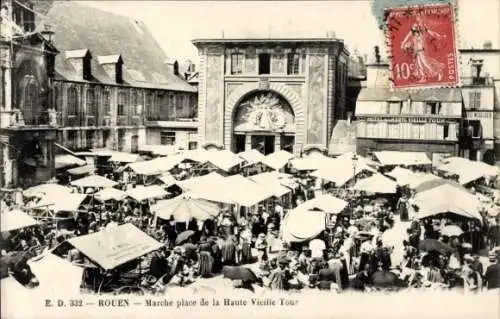 Ak Rouen Seine Maritime, Marche place de la Haute Vieille Tour