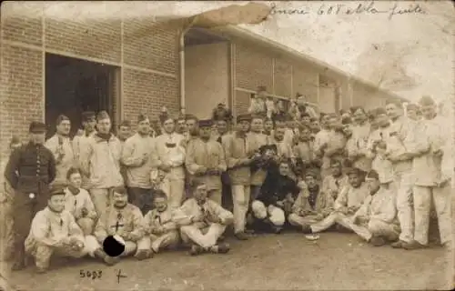 Foto Ak Rouen Seine Maritime, Gruppenbild Soldaten