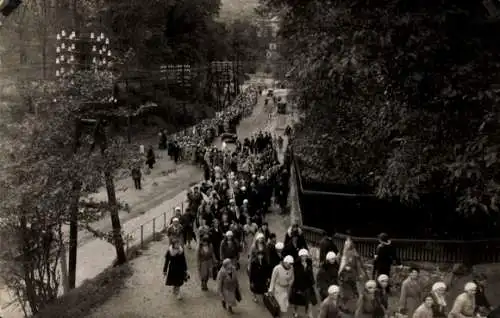 Foto Ak Zwickau, 8. Jugendtag des Ev. luth. Jungmädchenbundes Sachsen 1930, Festzug