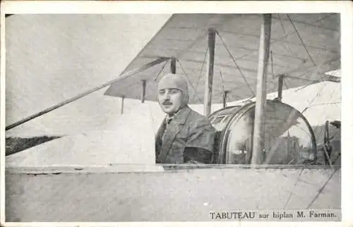 Ak Tabuteau sur biplan M. Farman, Pilot im Flugzeug