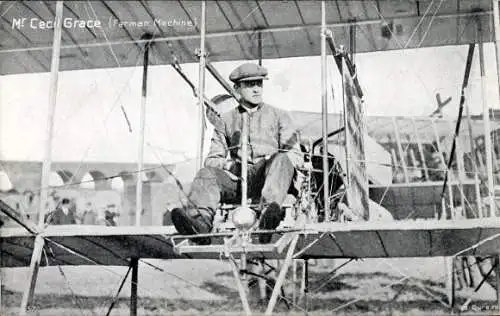 Ak Cecil Grace, Farman Doppeldecker, Pilot im Flugzeug