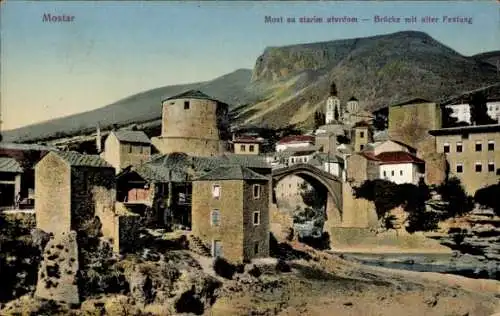 Ak Mostar Bosnien Herzegowina, Brücke mit alter Festung