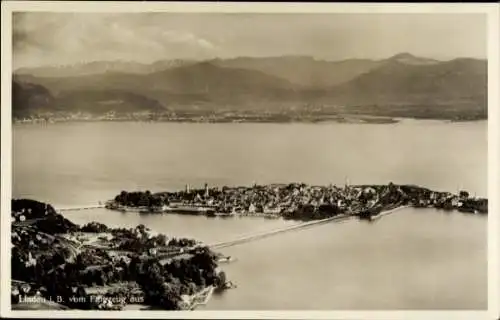 Ak Lindau am Bodensee Schwaben, Totalansicht, Flugzeugaufnahme