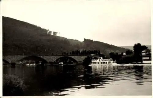 Foto Ak Esslingen am Neckar, Teilansicht, Brücke, Schiff