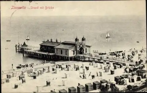 Ak Ostseebad Zinnowitz auf Usedom, Strand, Brücke, Strandkörbe