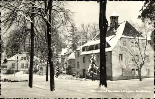 Ak Warmbad Wolkenstein im Erzgebirge Sachsen, Sanatorium, Winteransicht