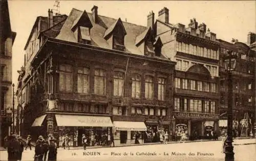 Ak Rouen Seine-Maritime, Place de la Cathedrale, Maison des Finances