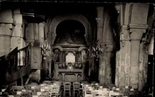 Ak Villennes sur Seine Yvelines, Innenraum der Kirche